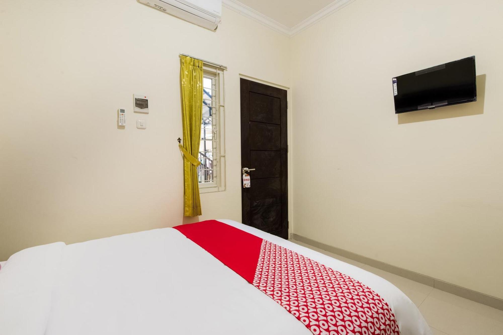 泗水 Oyo Life 3398 Griya Rm 19 Syariah酒店 外观 照片