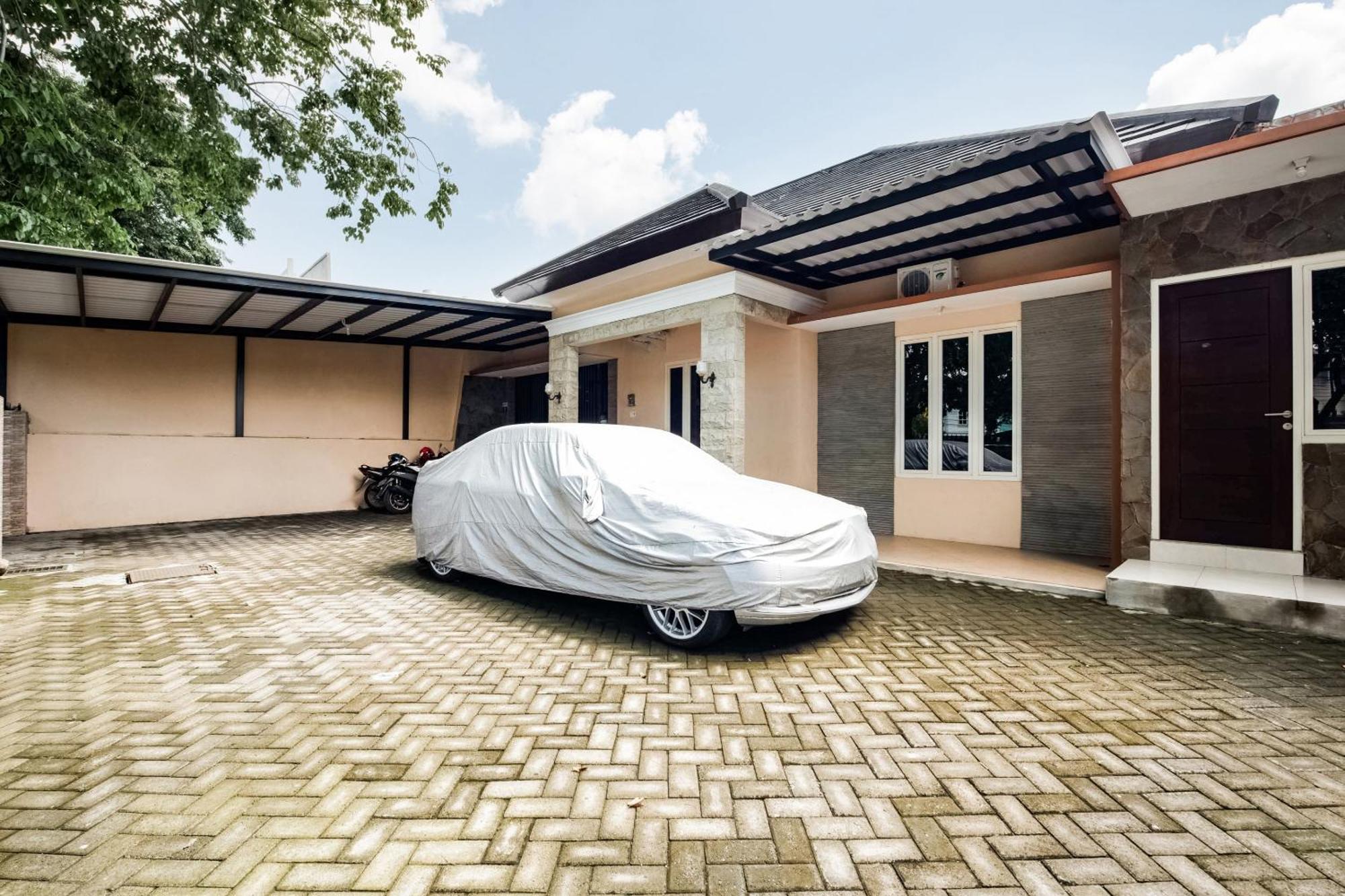 泗水 Oyo Life 3398 Griya Rm 19 Syariah酒店 外观 照片