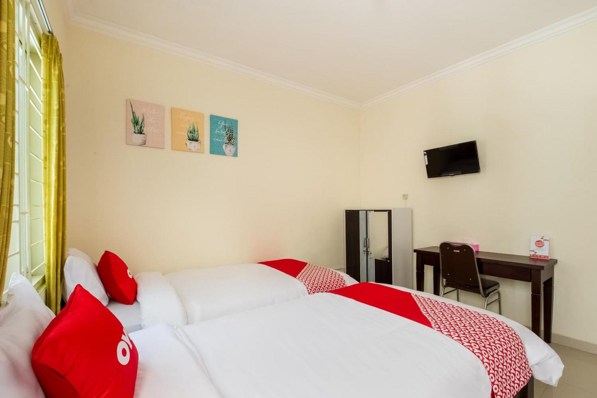 泗水 Oyo Life 3398 Griya Rm 19 Syariah酒店 外观 照片