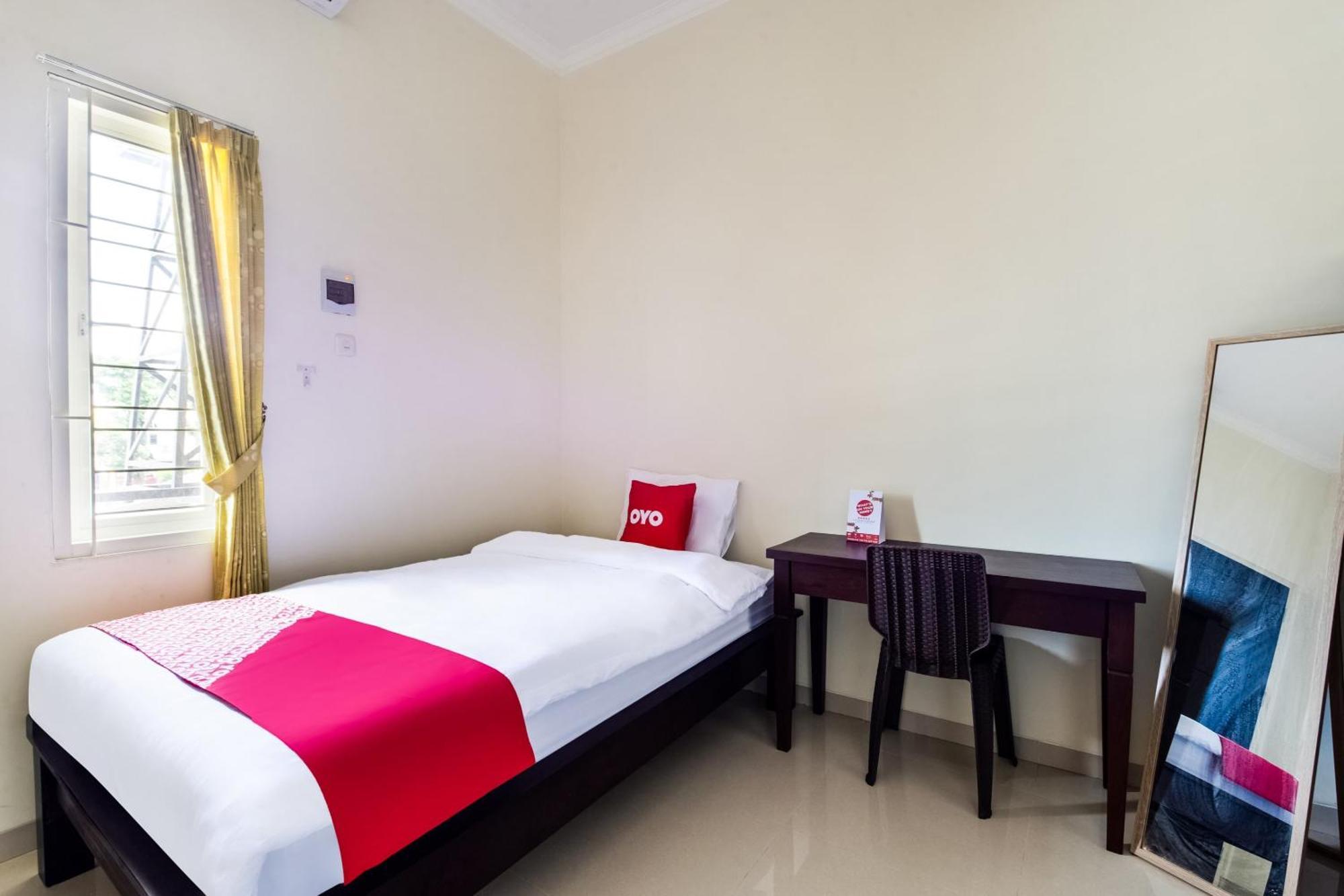 泗水 Oyo Life 3398 Griya Rm 19 Syariah酒店 外观 照片