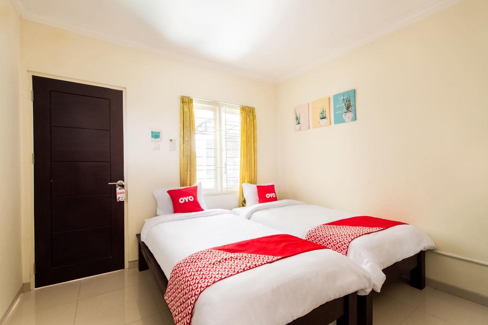 泗水 Oyo Life 3398 Griya Rm 19 Syariah酒店 外观 照片